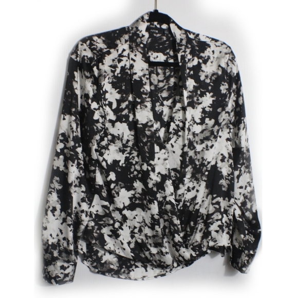 Apt. 9 Tops - Apt. 9 ladies blouse size large black and white